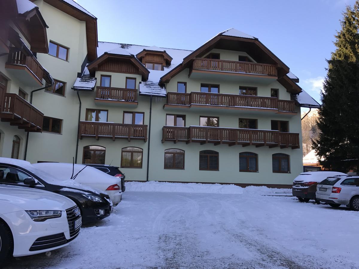 Aparthotel Kamzik Доновали Екстериор снимка