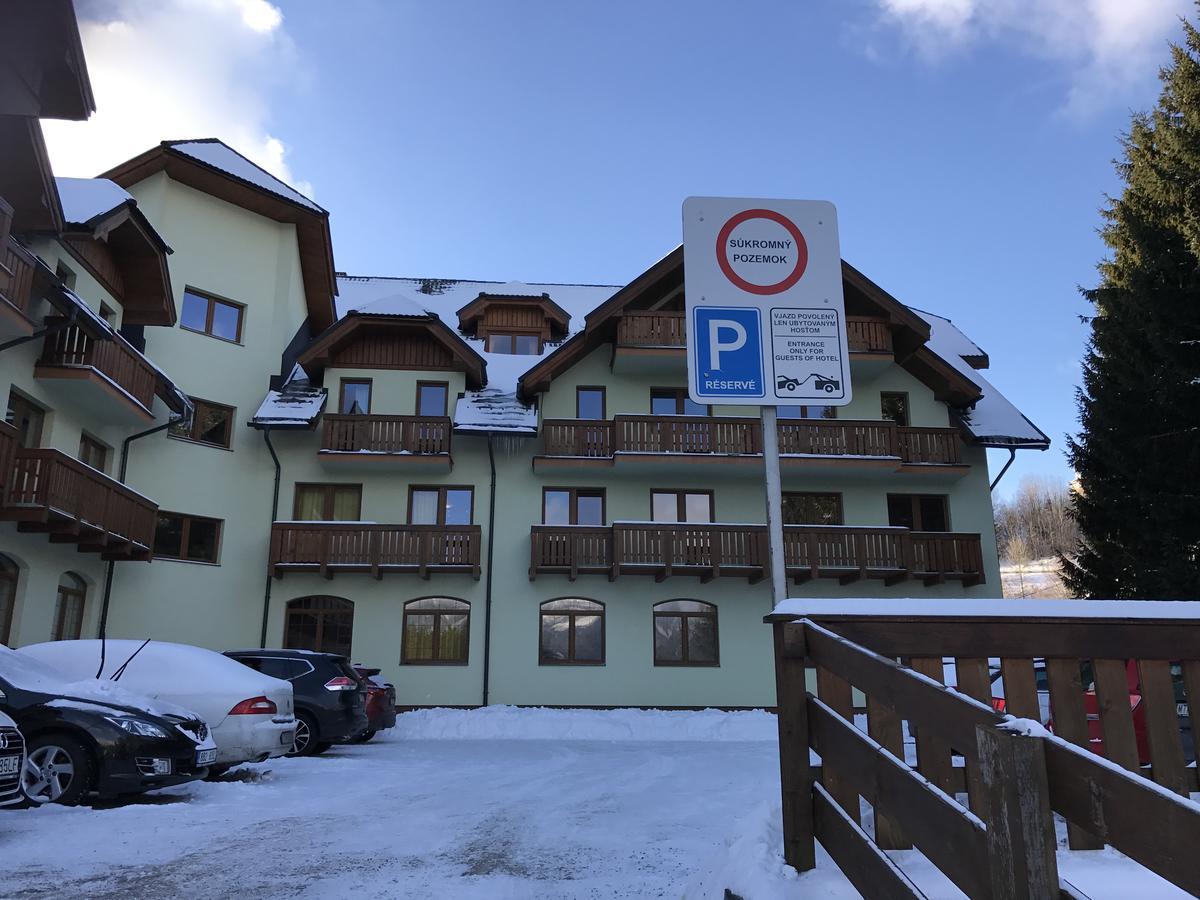 Aparthotel Kamzik Доновали Екстериор снимка